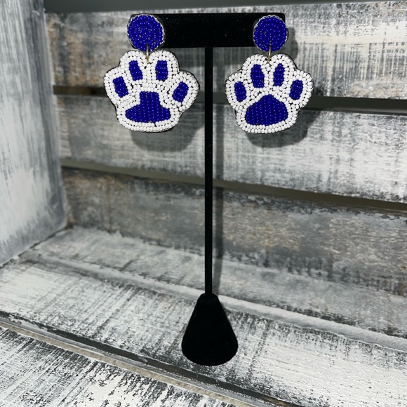 Beaded Animal Paw Print Earrings - NWT - Picture 1 of 1